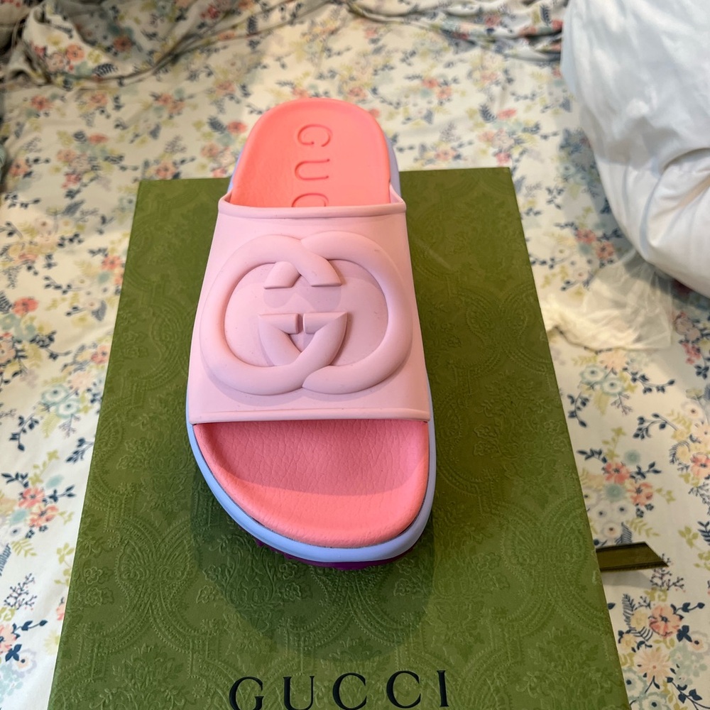 Gucci Pink Sandals with Iconic GG Logo
